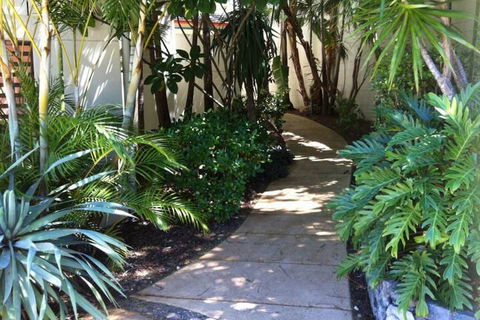 Aqualuna Beach Resort - Rent Accommodation 1