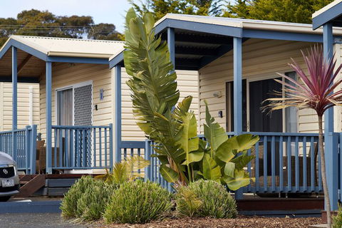 Amaroo Holiday Park - Rent Accommodation 3