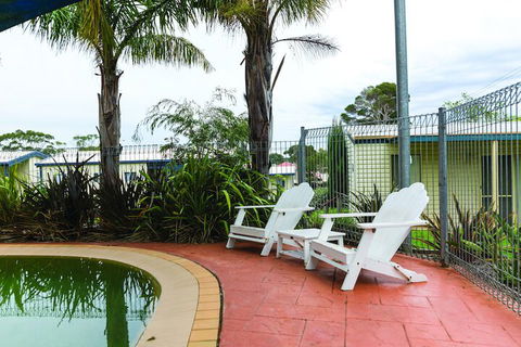Amaroo Holiday Park - Rent Accommodation 5