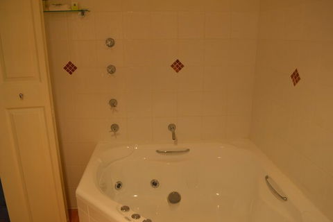 Taree Motor Inn - Rent Accommodation 7