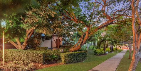 Airport International Hotel Brisbane - Rent Accommodation 3