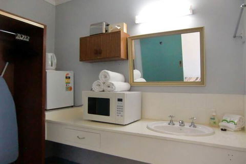 Bairnsdale Kansas City Motel - Rent Accommodation 3