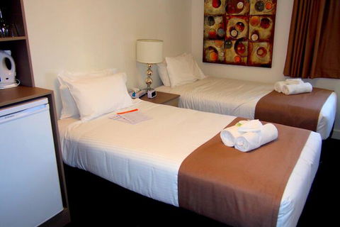 Hotel Gracelands - Rent Accommodation 7