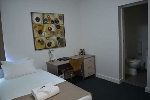 Hotel Gracelands - Rent Accommodation 5