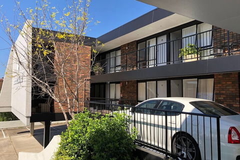 Matador Motor Inn - Rent Accommodation 7