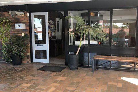 Matador Motor Inn - Rent Accommodation 1