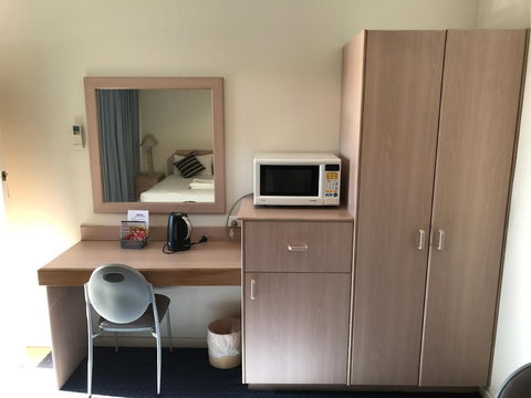 Orange Motor Lodge - Rent Accommodation 1