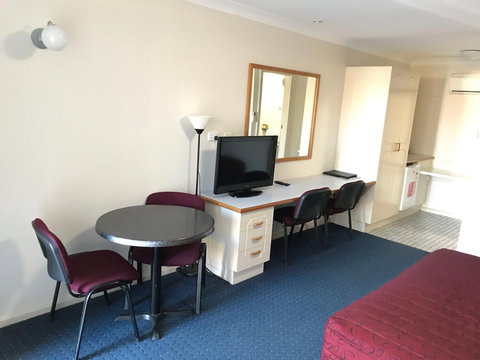 Orange Motor Lodge - Rent Accommodation 3