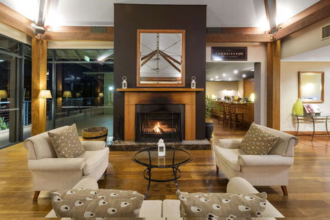Oaks Cypress Lakes Resort - Rent Accommodation 2