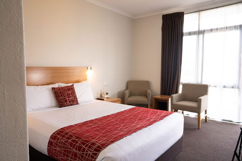 Admiralty Inn - Rent Accommodation 6