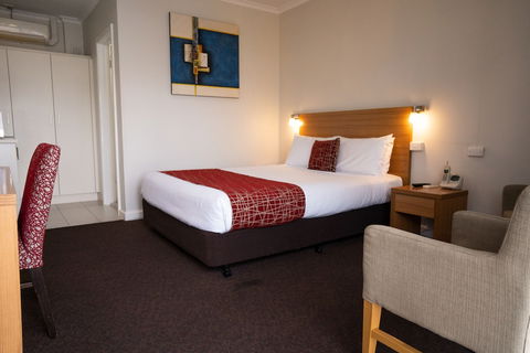 Admiralty Inn - Rent Accommodation 4