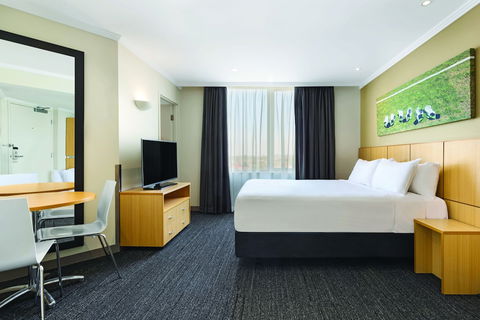 Travelodge Hotel Bankstown Sydney - Rent Accommodation 5