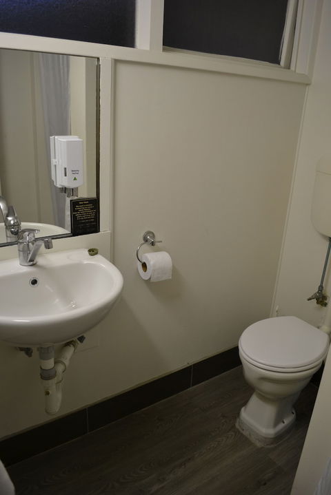 Corio Bay Motel - Rent Accommodation 5