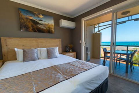 Beach Haven Executive Apartments - Rent Accommodation 0