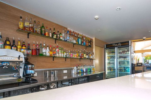 Beach Haven Executive Apartments - Rent Accommodation 4