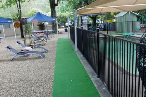 Adina Lodge Holiday Units - Rent Accommodation 4
