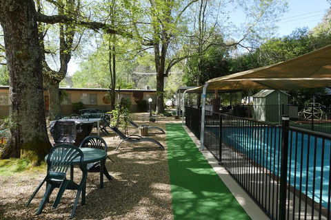 Adina Lodge Holiday Units - Rent Accommodation 3