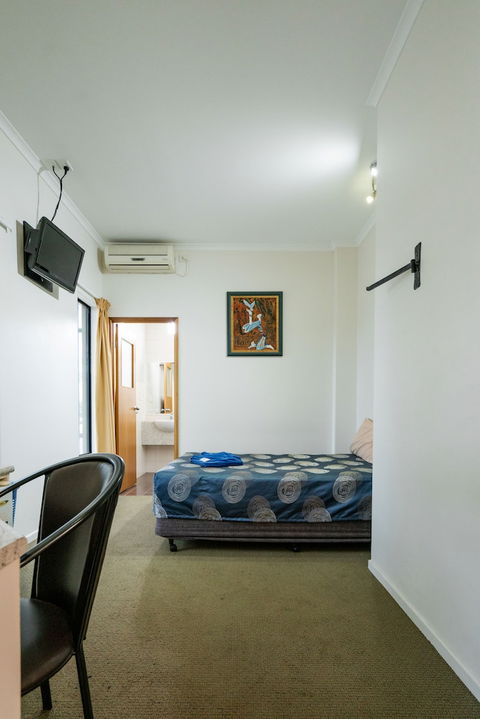 Capella Hotel Motel - Rent Accommodation 6