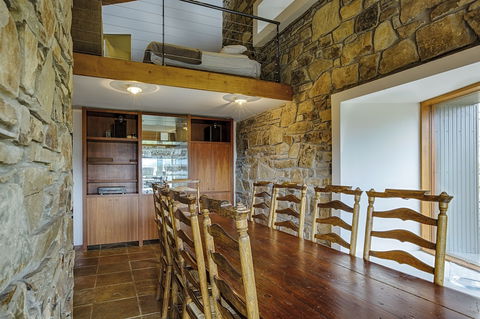 Alpine Woodsmoke - Rent Accommodation 5