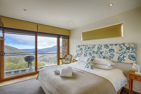 Alpine Woodsmoke - Rent Accommodation 4