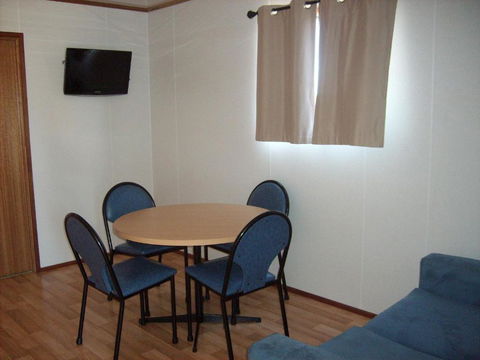 Jackos Holiday Cabins - Rent Accommodation 1