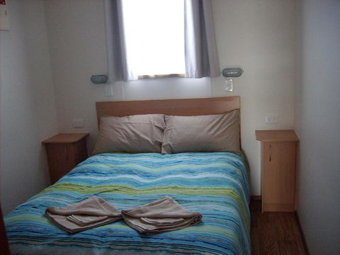 Jackos Holiday Cabins - Rent Accommodation 6