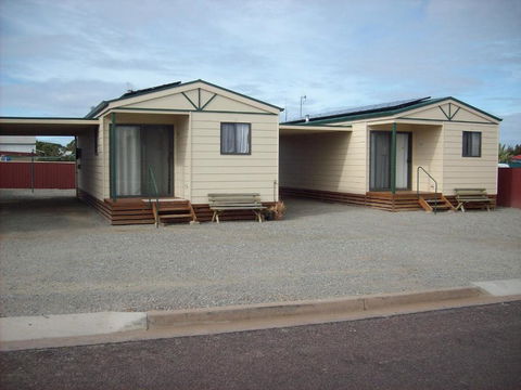 Jackos Holiday Cabins - Rent Accommodation 4