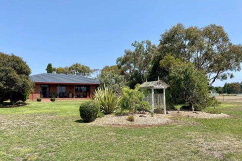 Jacaranda Wey B & B - Rent Accommodation 6
