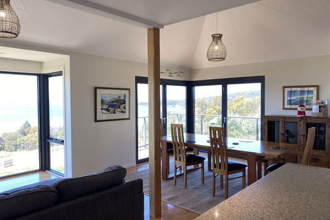 Convict Beach House - Rent Accommodation 2