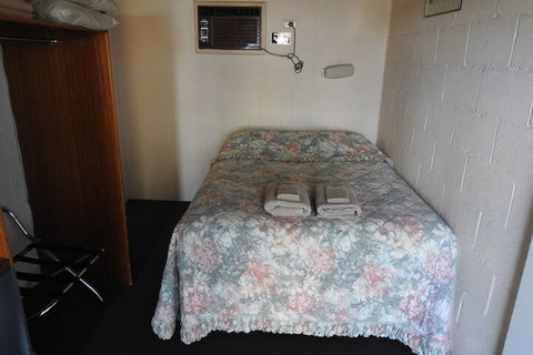 Copper City Motel - Rent Accommodation 7
