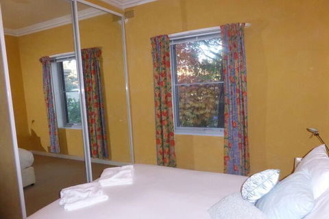 A Colourcity Apartments - Rent Accommodation 4