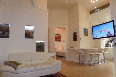 A Colourcity Apartments - Rent Accommodation 6