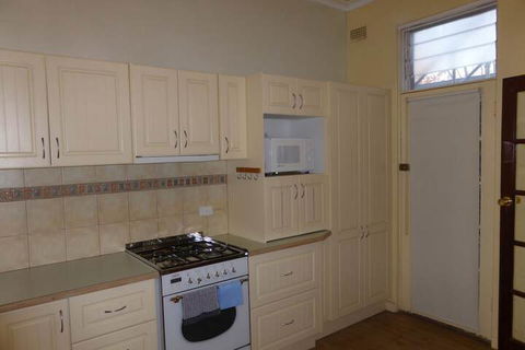 A Colourcity Apartments - Rent Accommodation 2