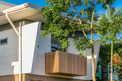 A PERFECT STAY - KoKo's Beach Houses 1 And 2 - Rent Accommodation 0