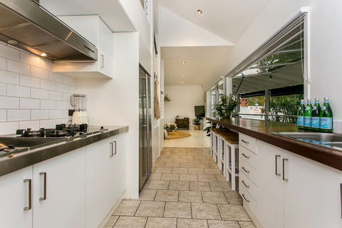 A PERFECT STAY - Cactus Rose Villa - Rent Accommodation 3