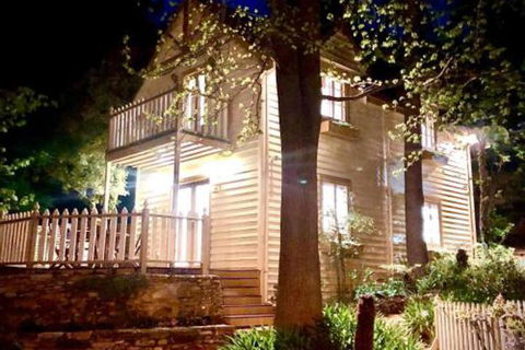Aldgate Creek Cottage Bed & Breakfast - Rent Accommodation 0