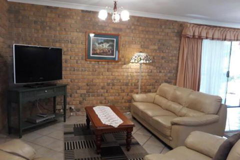 Acacia Apartments - Rent Accommodation 6