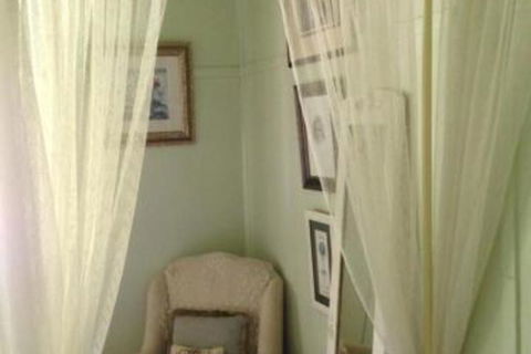 Cockatoo Cottage - Rent Accommodation 2