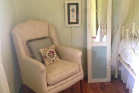 Cockatoo Cottage - Rent Accommodation 1