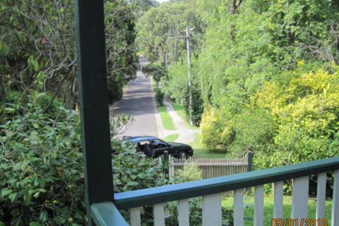 Cockatoo Cottage - Rent Accommodation 6