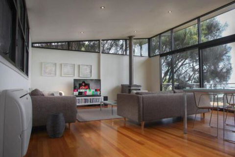 Apollos View Accommodation - Rent Accommodation 2
