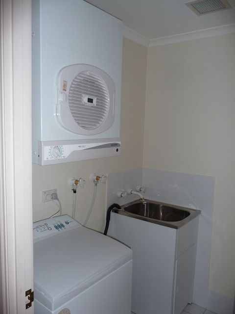 City Escape 3BD In Adelaides East End 5 - Rent Accommodation 6