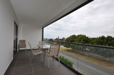 Coastal By Rockingham Apartments - Rent Accommodation 3