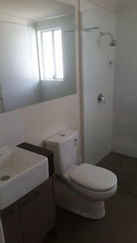 Dooleys Capella Tavern And Motel - Rent Accommodation 5