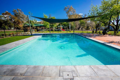 Albury Gardens Tourist Park - Rent Accommodation 4