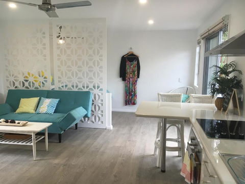 Brodie Beach Bungalow - Rent Accommodation 3