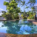Cairns Luxury Seafront Apartment - Rent Accommodation 0