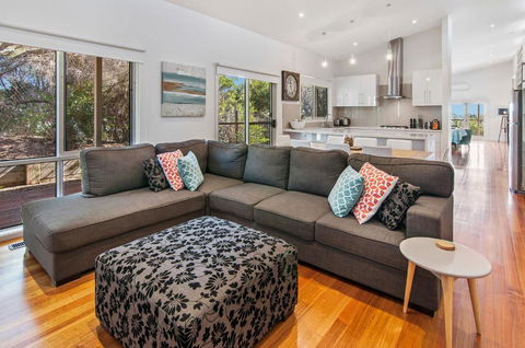 Carramar Views - Rent Accommodation 1