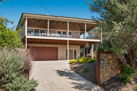 Carramar Views - Rent Accommodation 5