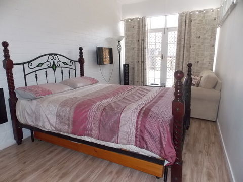 Hidden Oasis - Rent Accommodation 5